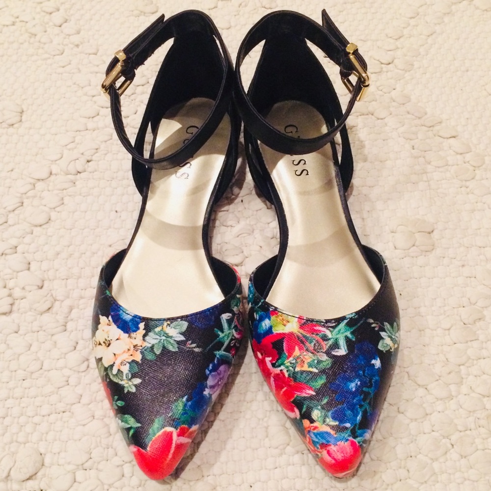 GUESS Floral Flats - Size 6.5-7